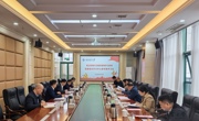 【树立和践行正确政绩观】学校召开树立和践行正确政绩观学习教育党委理论学习中心组专题学习会