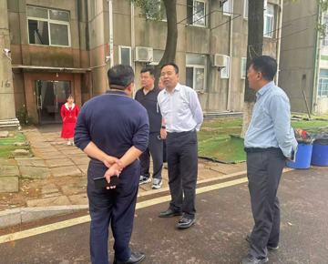 校领导周世健来院检查平安建设和消防安全工作